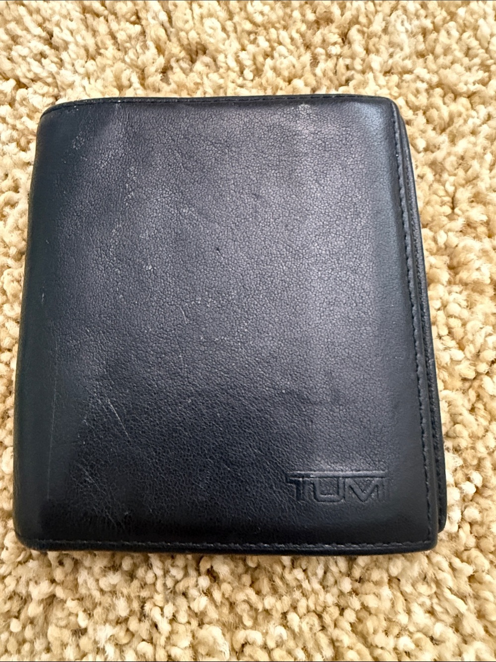 Tumi Black Leather Bi-Fold Card & Key Wallet